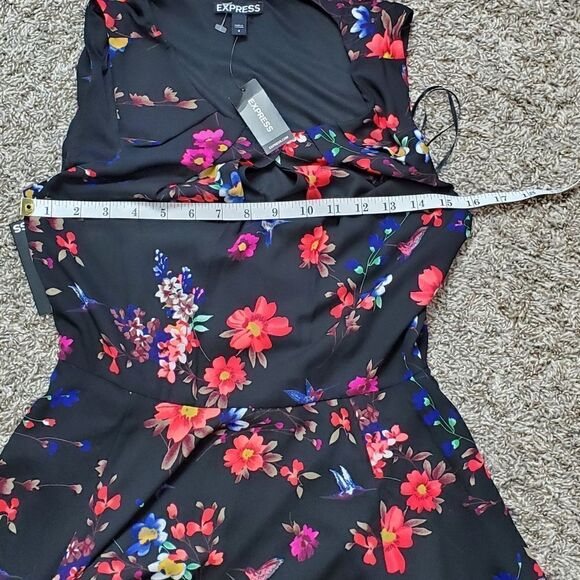 NWT Express Black,Floral & Bird Pattern Dress - Picture 3 of 7